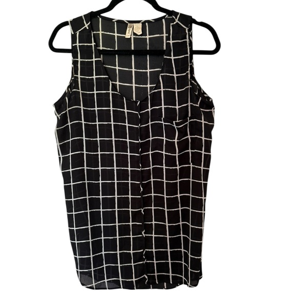 Japna Tops - Japna Black and White Plaid Blouse Size Large